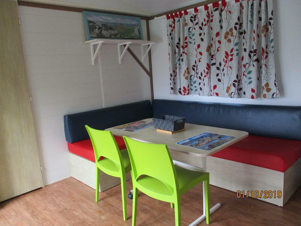 Les Mobile Home De Kerroyal Garlan Exterior photo