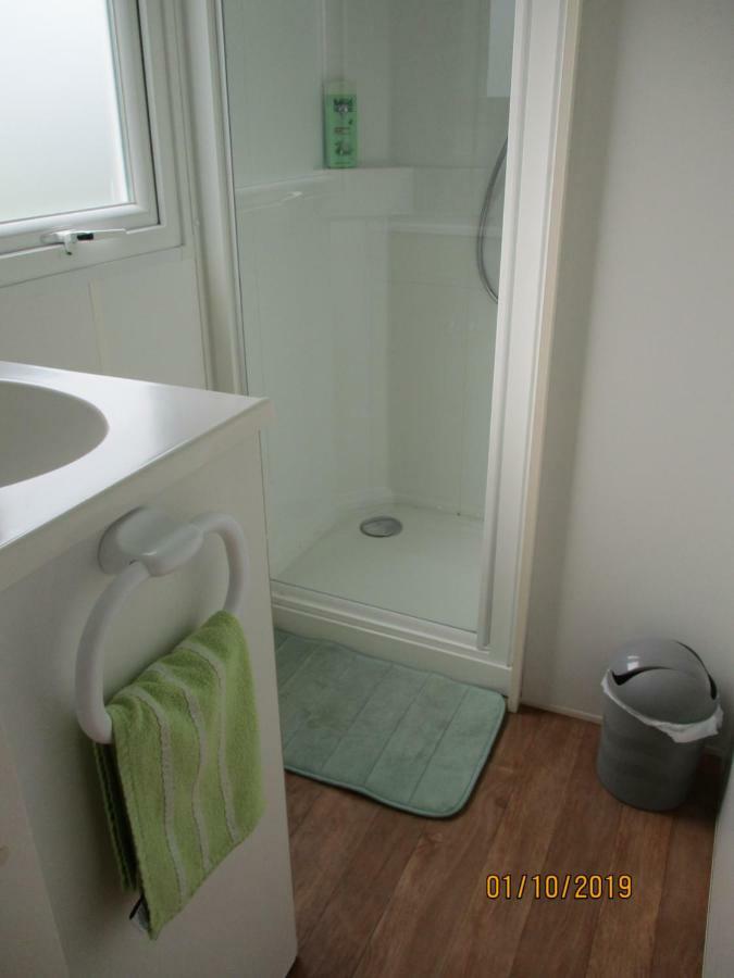 Les Mobile Home De Kerroyal Garlan Exterior photo